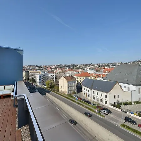 Top Location By Ambiente Готель 3*